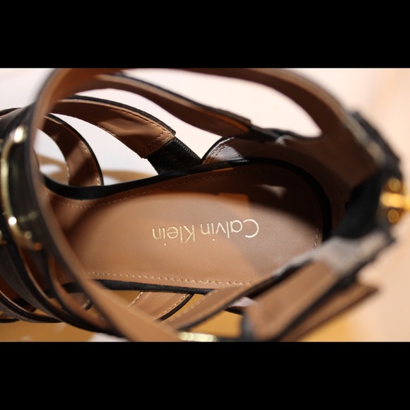 Calvin Klein open toe shoe - Picture 7 of 7